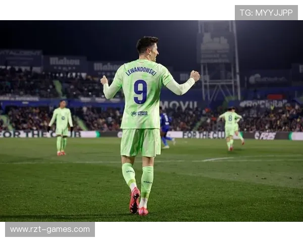 莱万2026合同走向成疑，巴萨未来布局引关注